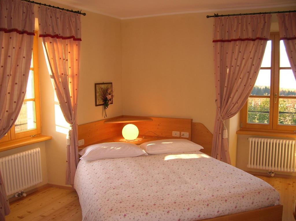 Agritur Maso San Bartolomeo Villa Romeno Room photo